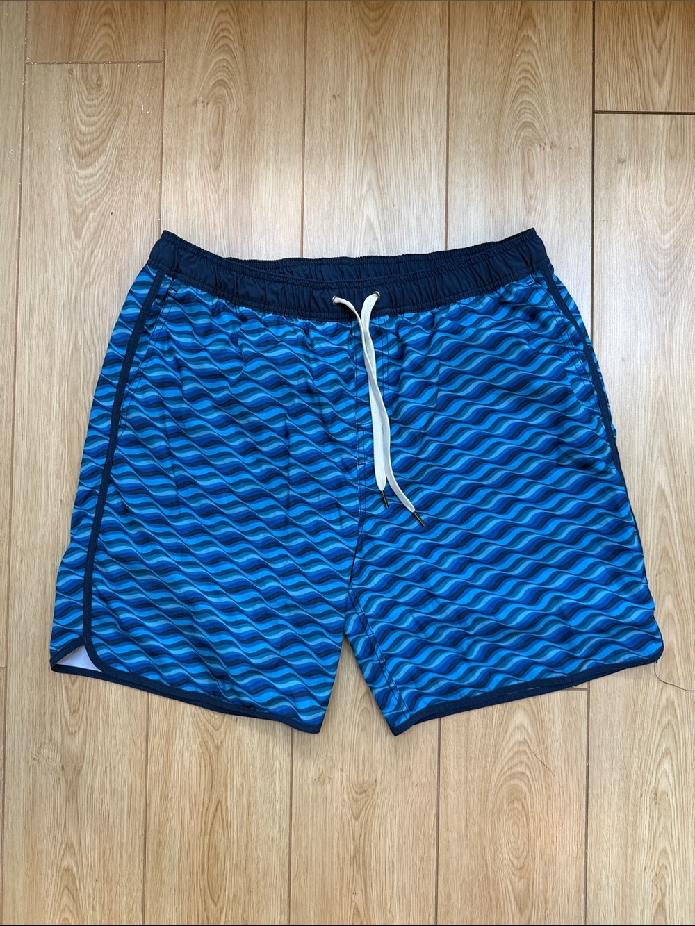 Fair Harbor Blue Wave-Striped Men's Swim Trunks with Drawstring